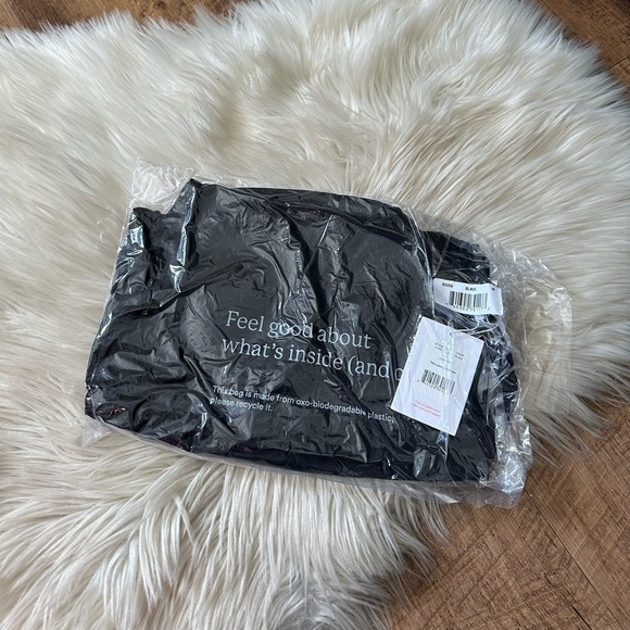 ANDIE The Luzon One Piece Black - Picture 3 of 4